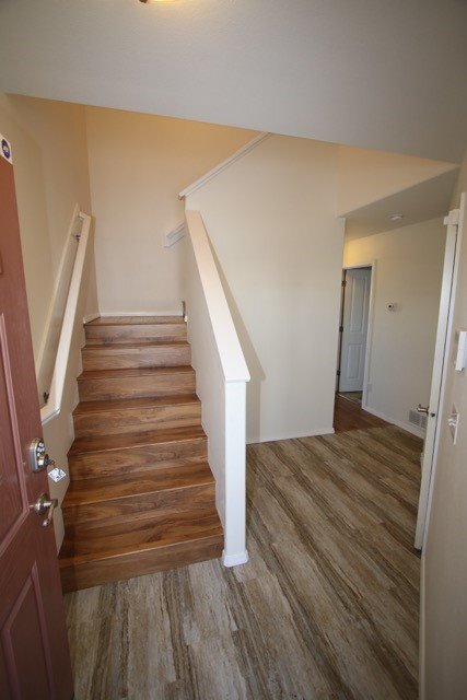 Building Photo - 3 Bedroom Condo close to JBER!