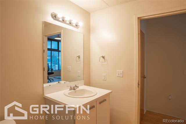 Building Photo - 3100 Huron St