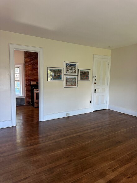 Building Photo - 188 W 2nd St