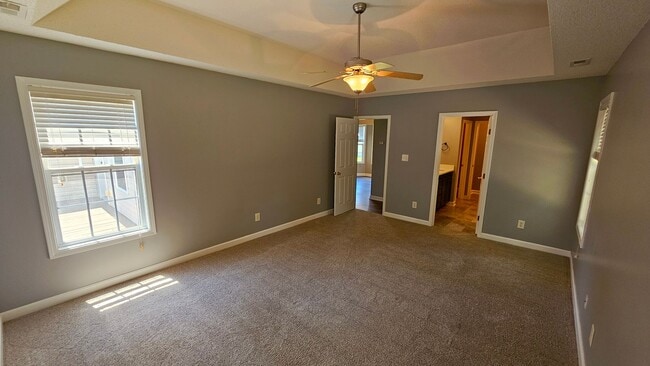 Building Photo - 3 BR 2 BA Aragona Village