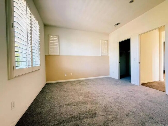 Building Photo - 5BD/4.5BA, 3,500 sq. ft. San Marcos Home w...