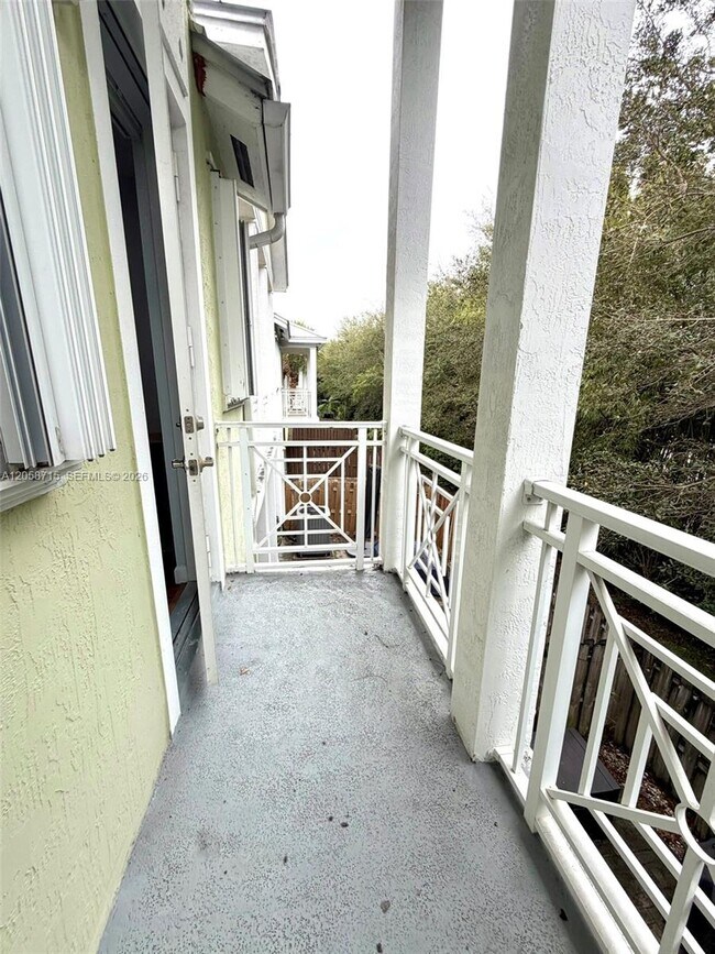 Building Photo - 10780 NW 74th St
