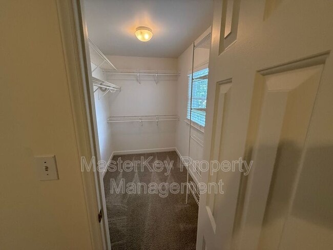 Building Photo - 5420 Goldenglow Way