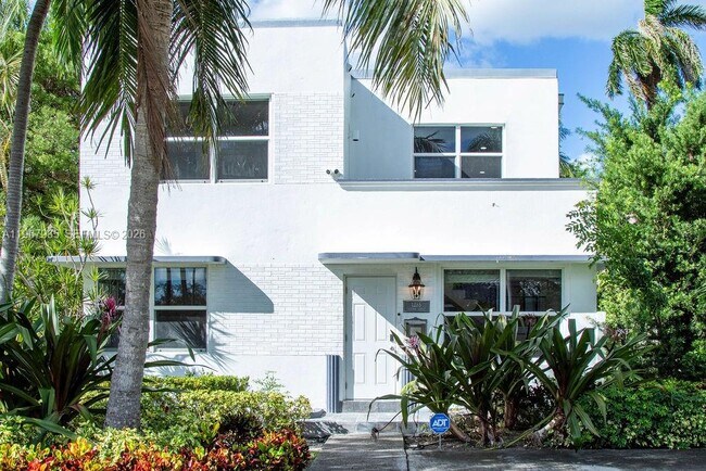 Building Photo - 1255 Jackson St