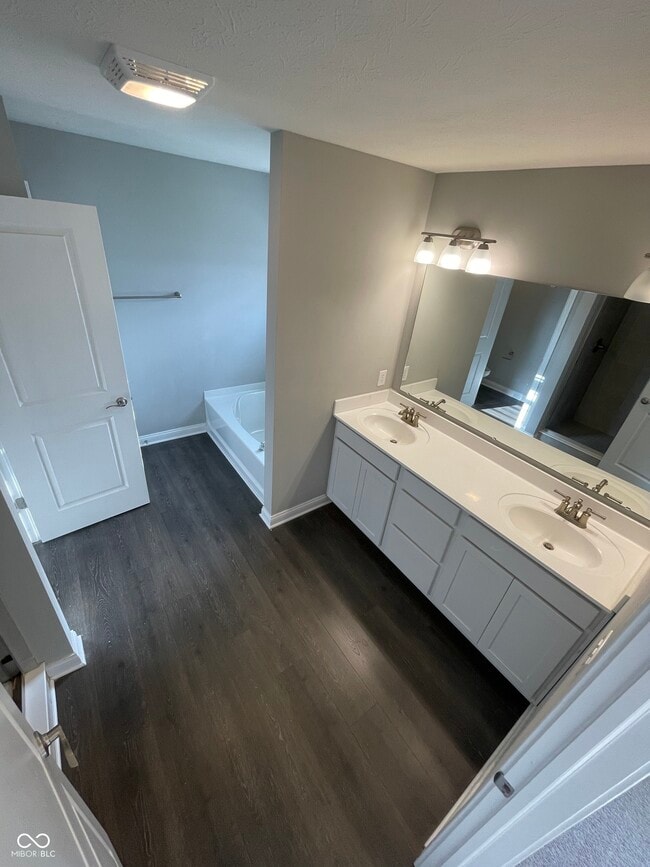 Building Photo - 7352 Doyal Dr