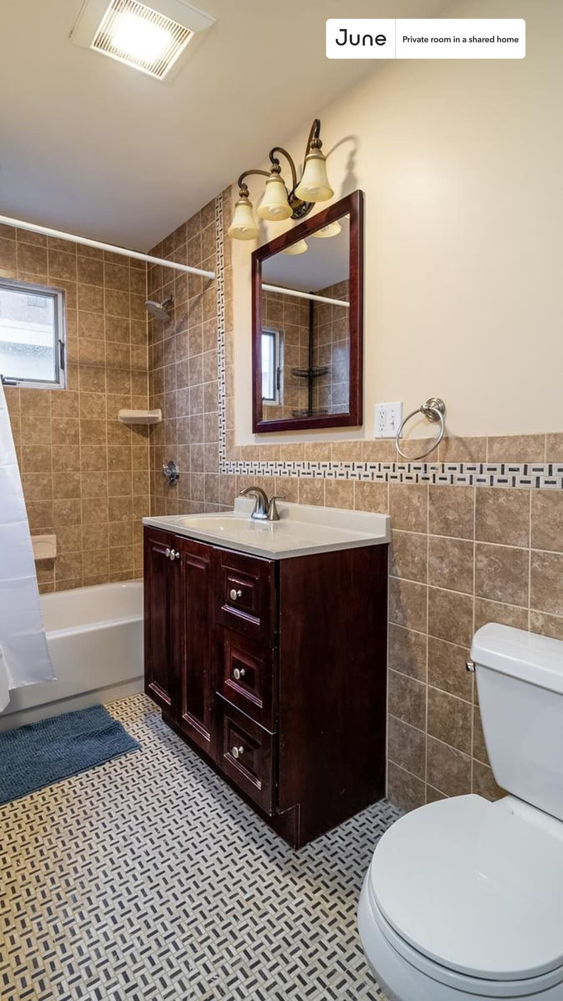 Building Photo - Room in Shared 5 bed/1 bath home