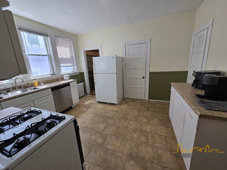 Building Photo - 98 Westbourne Ter