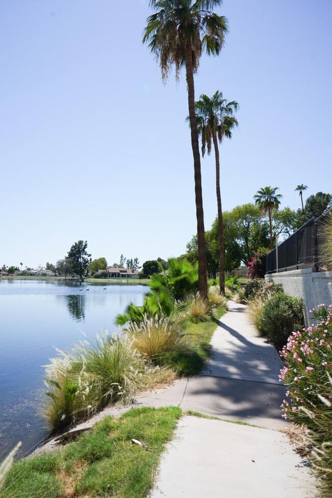 Building Photo - 11666 N 28th Dr