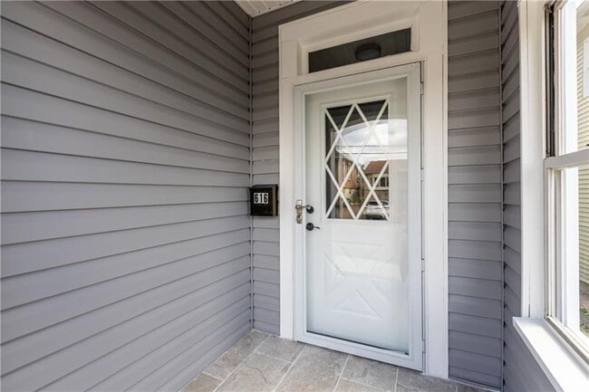 Building Photo - 616 Highland Ave