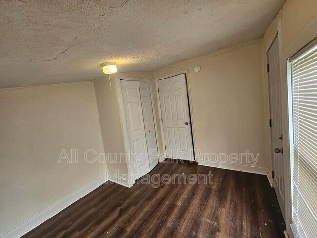 Building Photo - 1734 35th St NW