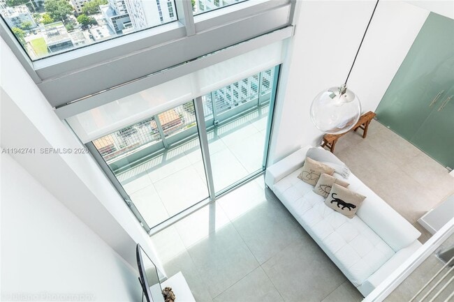 Building Photo - 690 SW 1st Ct