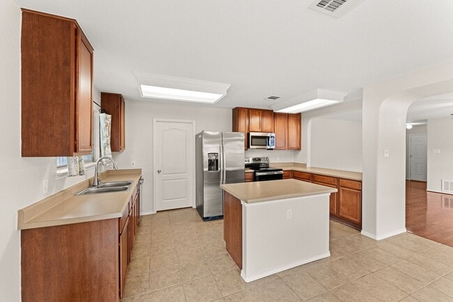 Building Photo - Westwood Subdivision / One Story / Culdesac / Ref, Washer & Dryer / Leander Schools