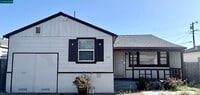 Building Photo - 113 Revere St