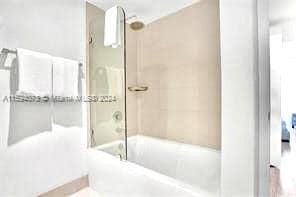 Building Photo - 2602 E Hallandale Beach Blvd