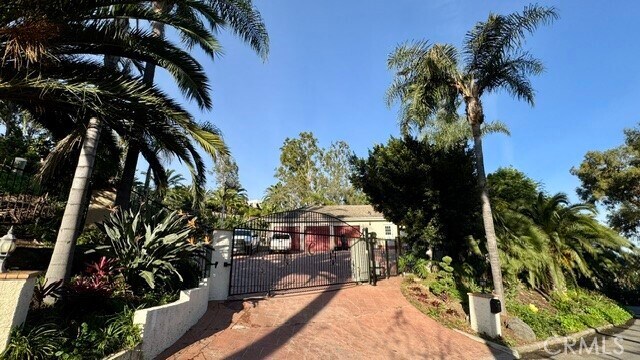 Building Photo - 141 S Peralta Hills Dr