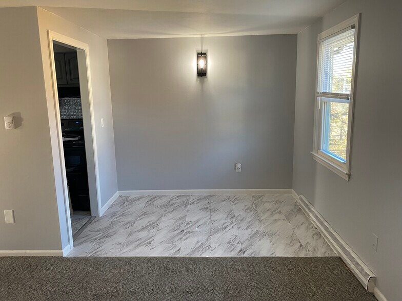 Building Photo - 60 Ashcraft Rd