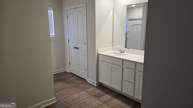 Building Photo - 17 Founders Dr