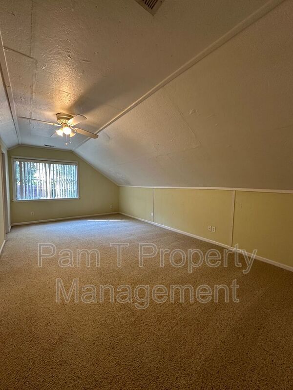 Building Photo - 9160 Ferguson Ave