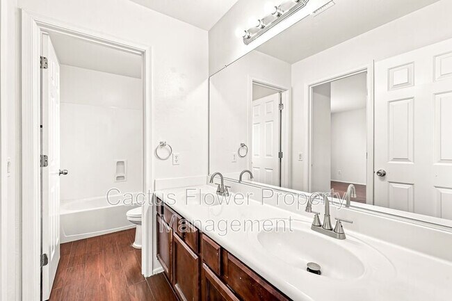 Building Photo - 3628 E Janelle Way