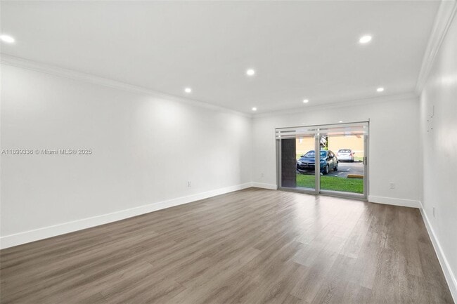 Building Photo - 9405 SW 76th St