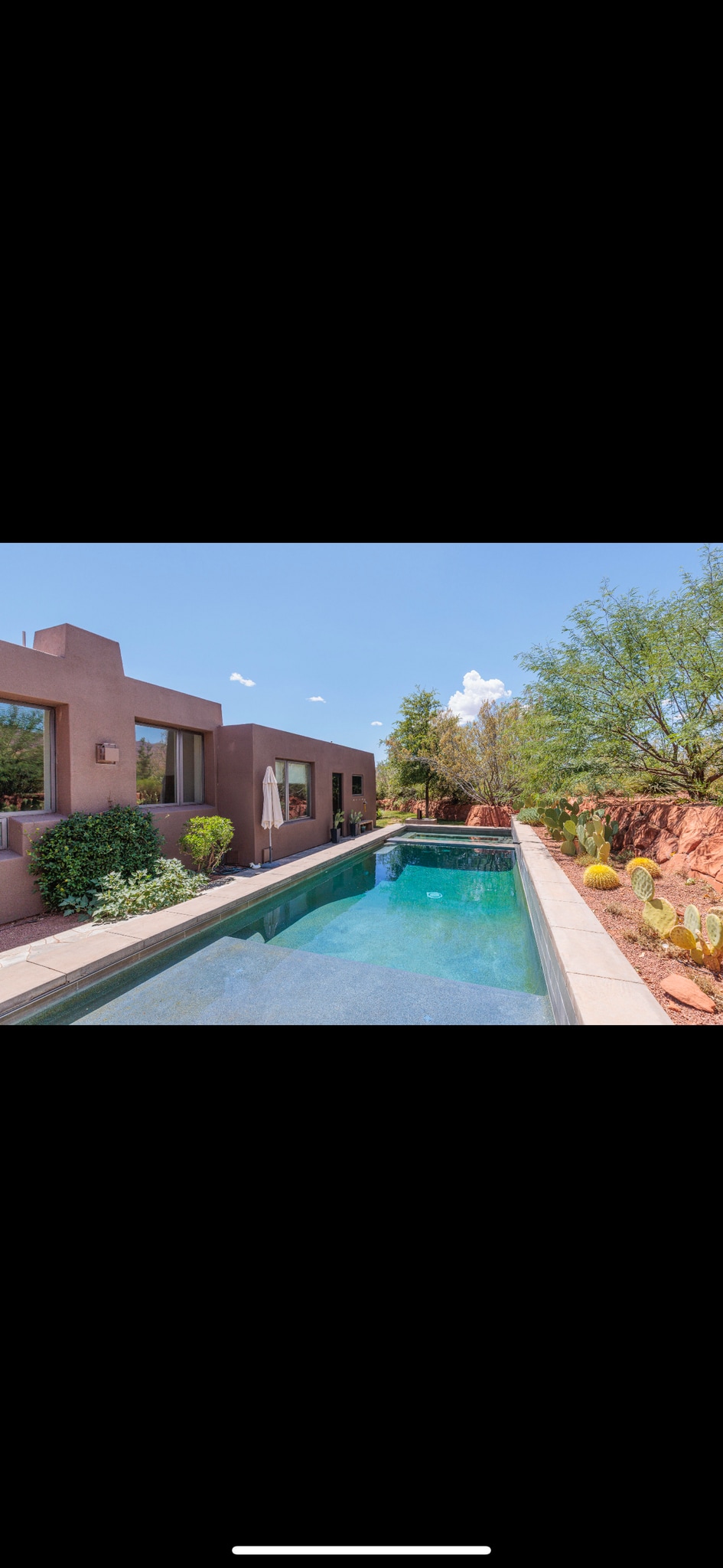 Building Photo - 384 W Brittlebush Way
