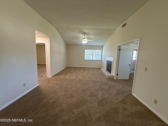 Building Photo - 706 Tournament Rd