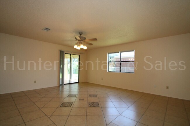 Building Photo - 2804 Derby Dr