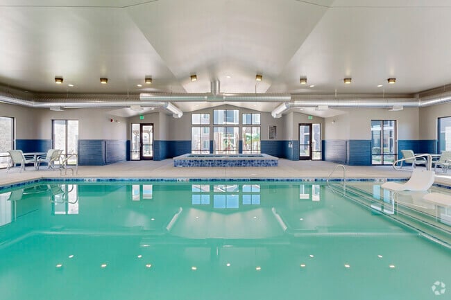 Indoor Pool - Ridge View Apartments