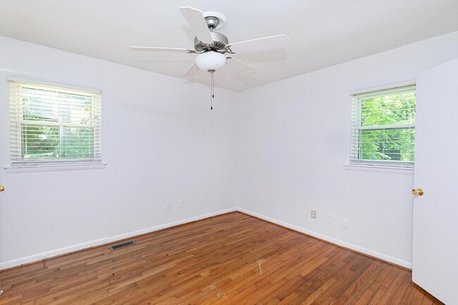 Building Photo - 1512 Beechwood Dr