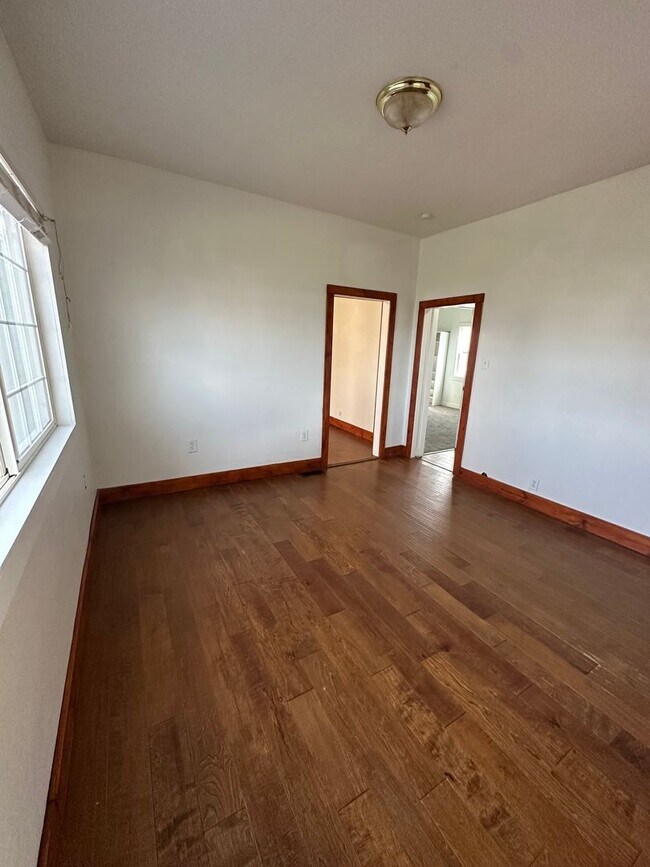 Building Photo - 646 S Coleman St