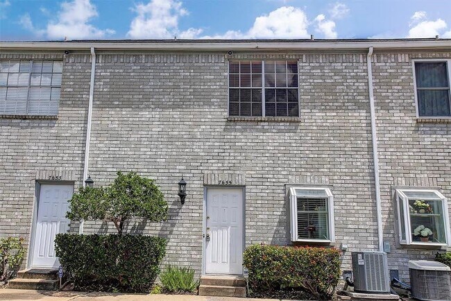Building Photo - 7655 Cambridge St