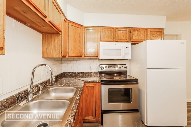 Building Photo - 4516 E 40th St