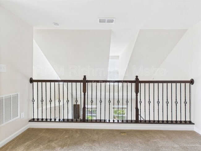 Building Photo - 2200 Liesfeld Parkway