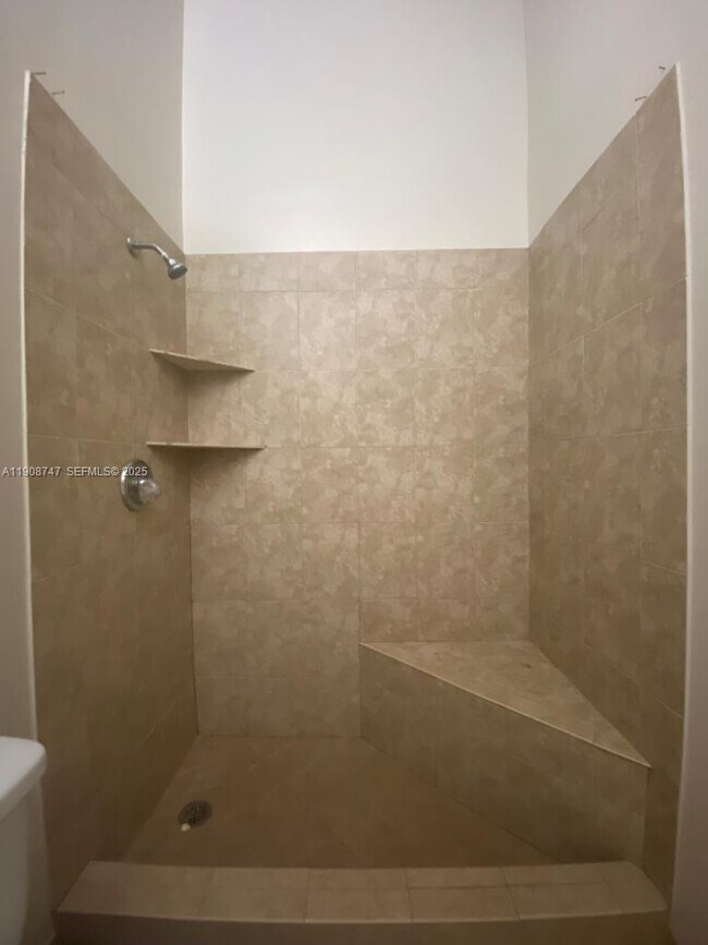 Building Photo - 7867 Tam Oshanter Blvd