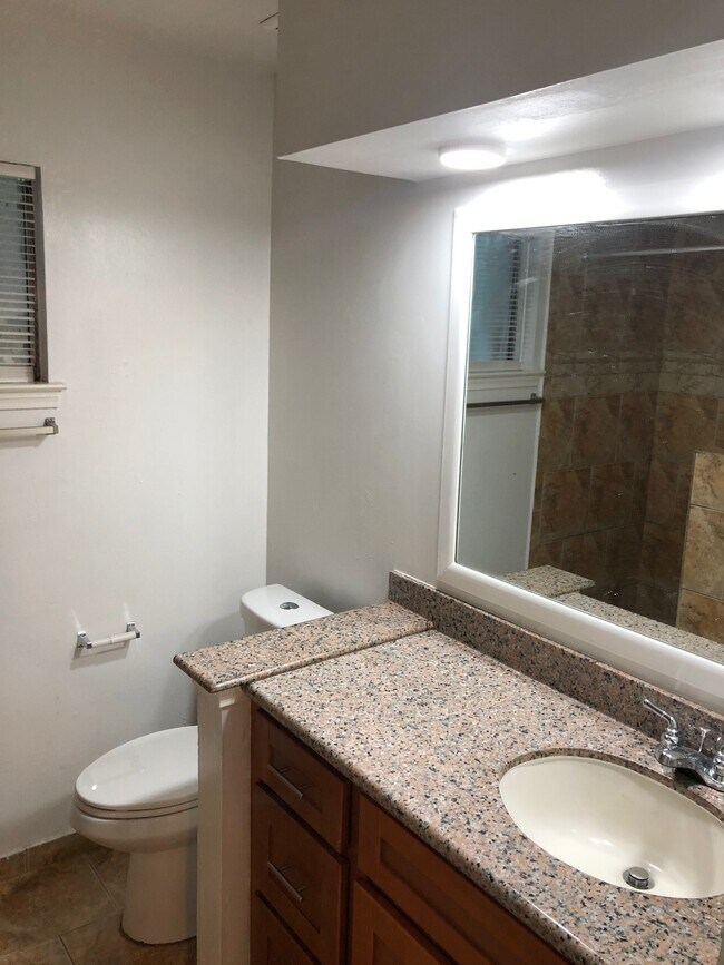 Building Photo - 10510 Kiber Dr