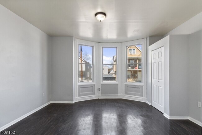 Building Photo - 29 Highland Ave