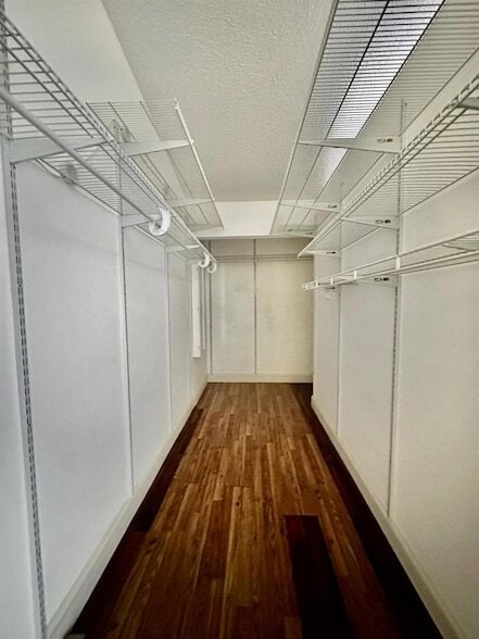 Building Photo - 5704 Channel Dr