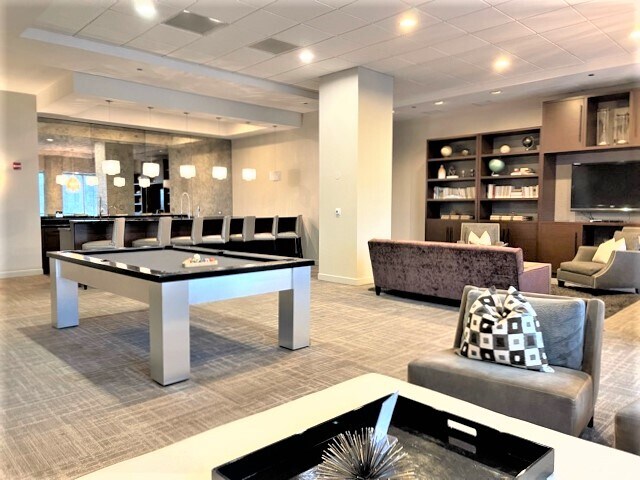 Building Photo - 1201 S Prairie Ave