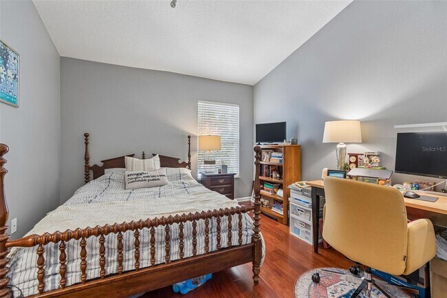 Building Photo - 26606 Castleview Way