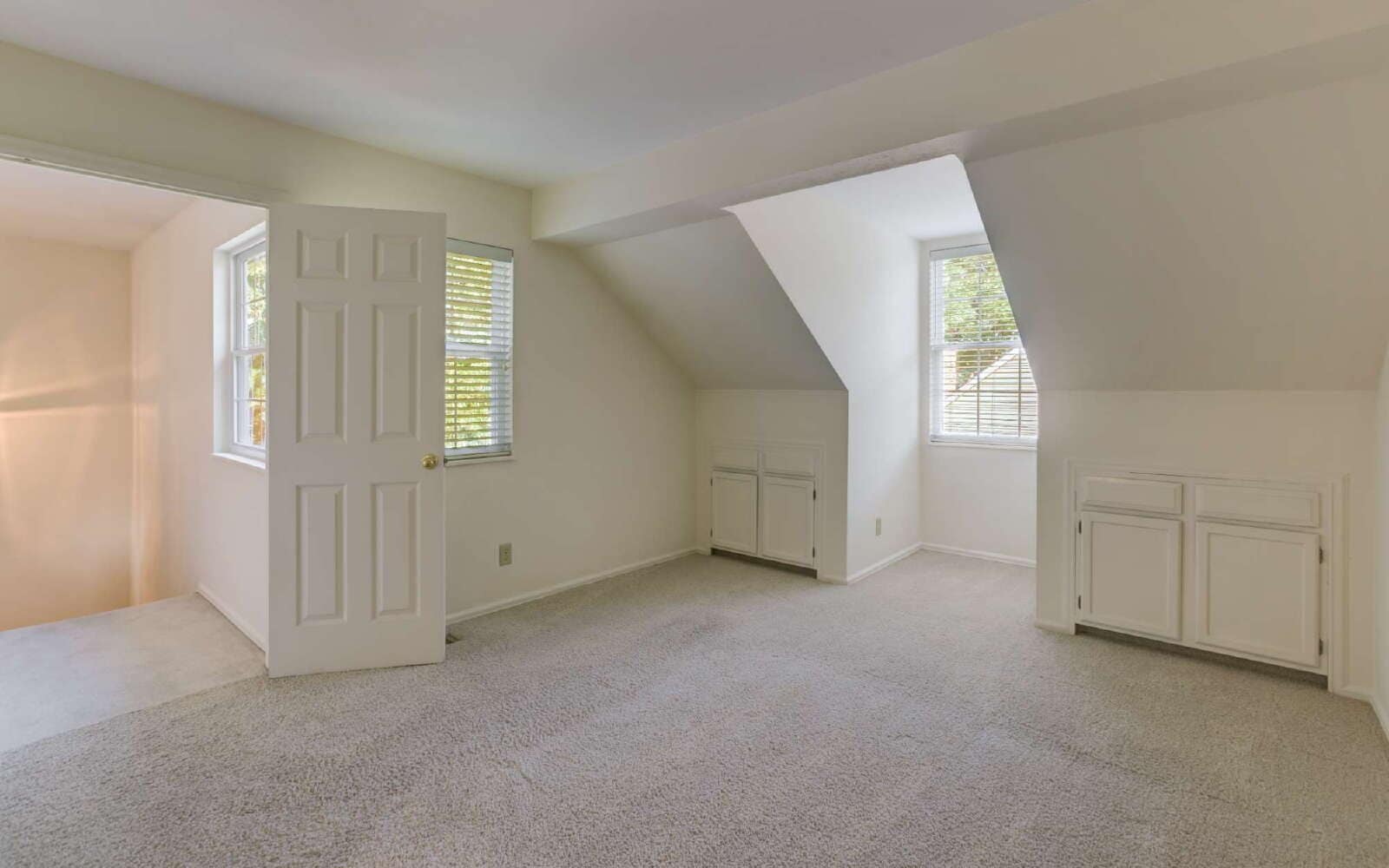 Building Photo - Prime Location Near Fort Carson – Townhome...