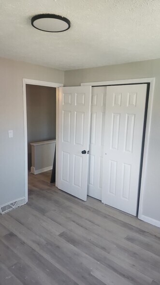 Building Photo - 23901 Banbury Cir