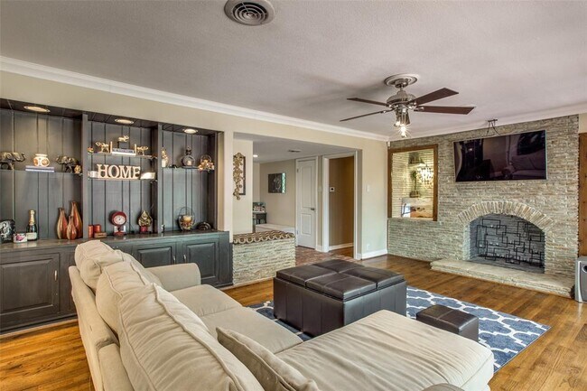 Building Photo - 6006 Boca Raton Dr