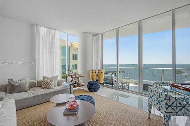 Building Photo - 2627 S Bayshore Dr