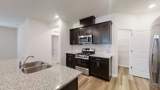 Building Photo - 103 Silver Fir Ln