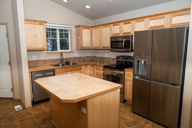 Building Photo - 20121 96th Ave E