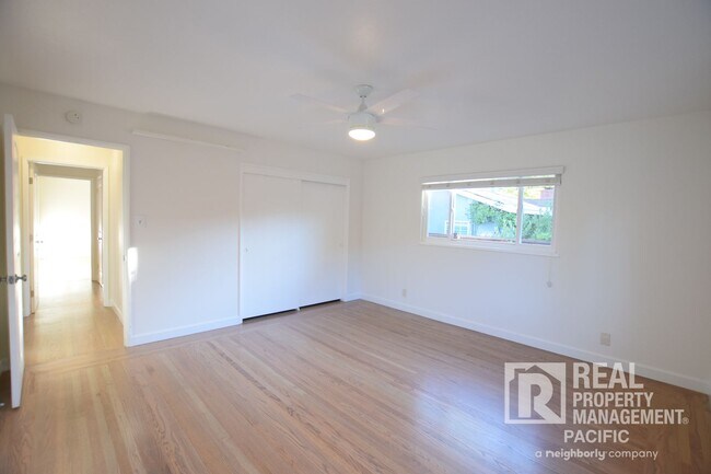 Building Photo - 3-Bedroom Retreat with Expansive Backyard ...