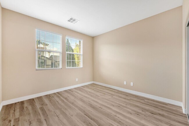Building Photo - 9721 Sienna Valley Ave