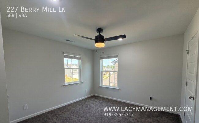 Building Photo - 227 Berry Ml Ln