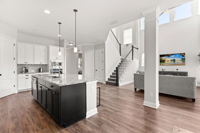 Building Photo - 13785 Behring Ave