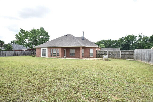 Building Photo - 1691 Rambling Brook Ln